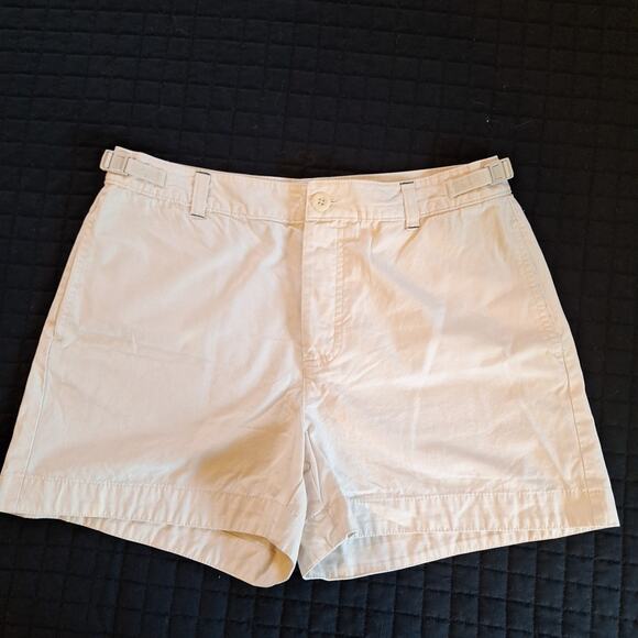 Gap 100% Cotton Women's Khaki Mid Rise Shorts Sz 8. 3" Inseam. - Picture 1 of 6